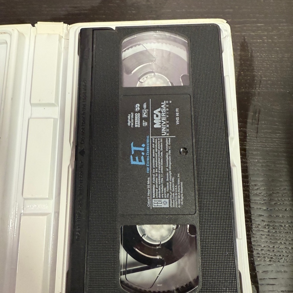 Vintage 1892 E.T. The Extra-Terrestrial VHS Tape 1980’s I ❤️E.T. Button - Picture 10 of 12